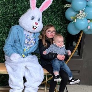 Meet your Posher, Leslie